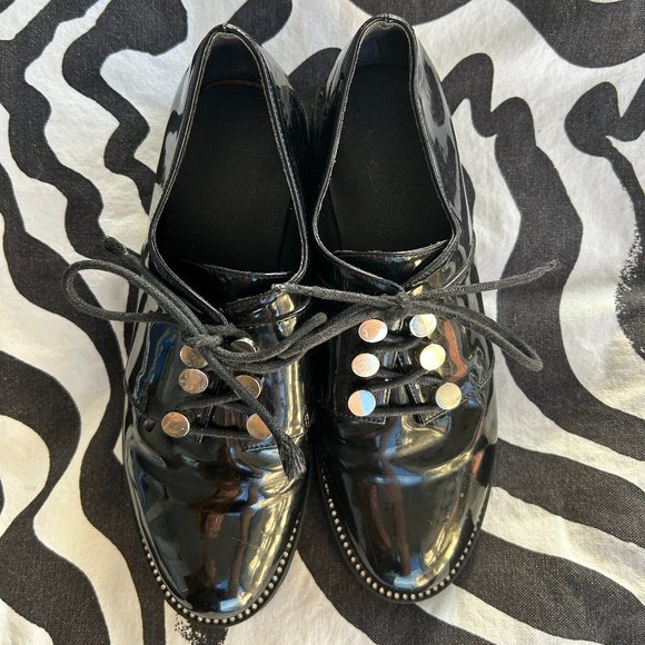Josiny Shiny Black Oxford Shoes with Rhinestones - Picture 5 of 8